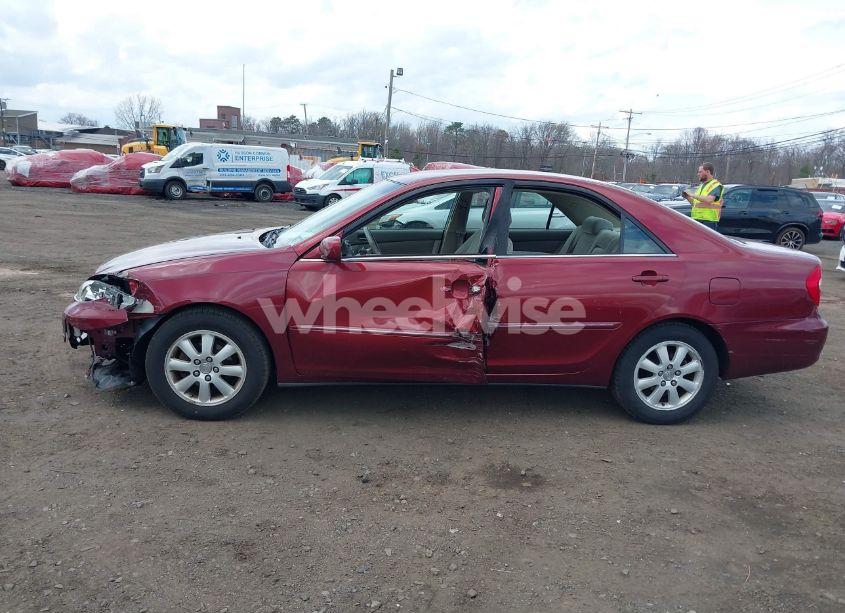 Photo 14 of 2004 Toyota Camry XLE (VIN 4T1BE30K44U375624)