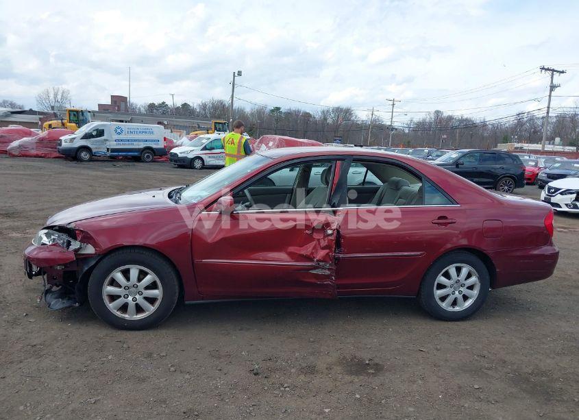 Photo 17 of 2004 Toyota Camry XLE (VIN 4T1BE30K44U375624)
