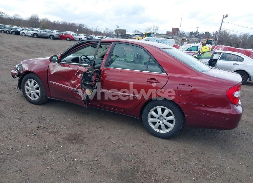 Photo 3 of 2004 Toyota Camry XLE (VIN 4T1BE30K44U375624)