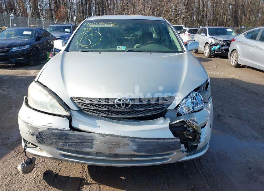 Photo 12 of 2004 Toyota Camry XLE (VIN 4T1BE30K44U834103)