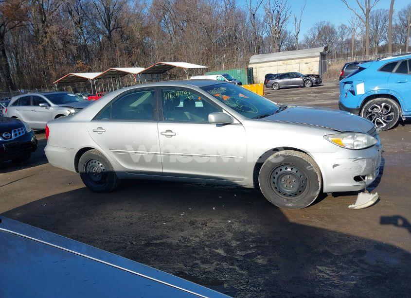 Photo 13 of 2004 Toyota Camry XLE (VIN 4T1BE30K44U834103)