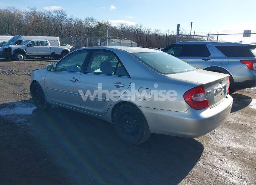 Photo 3 of 2004 Toyota Camry XLE (VIN 4T1BE30K44U834103)