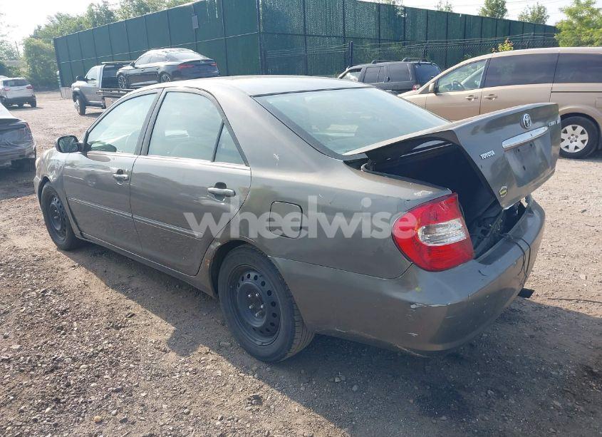 Photo 3 of 2004 Toyota Camry XLE (VIN 4T1BE30K44U845926)