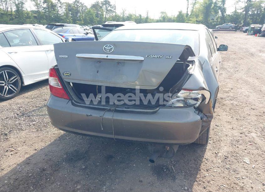 Photo 6 of 2004 Toyota Camry XLE (VIN 4T1BE30K44U845926)