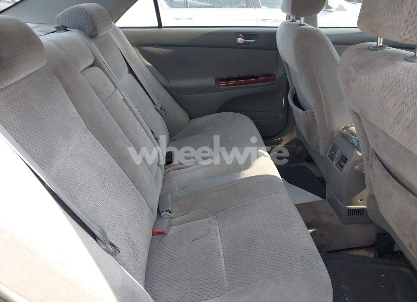 Photo 8 of 2004 Toyota Camry XLE (VIN 4T1BE30K44U845926)