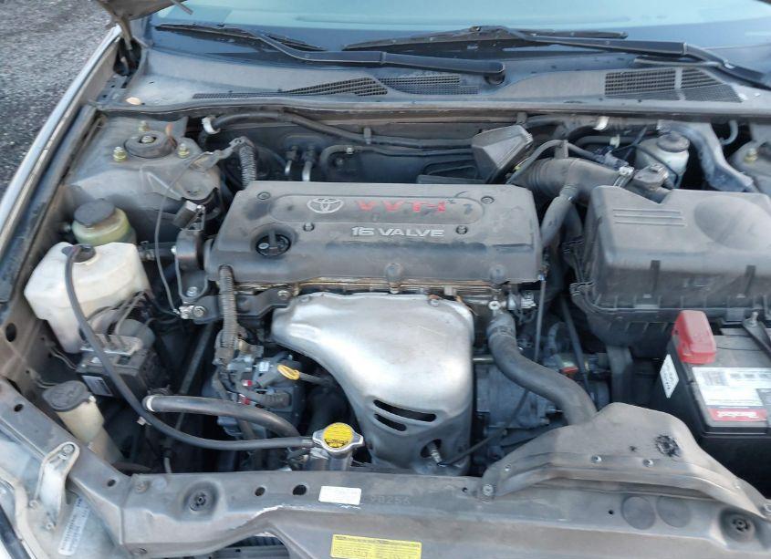 Photo 10 of 2004 Toyota Camry XLE (VIN 4T1BE30K44U930538)