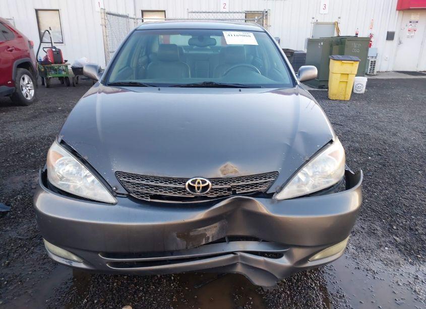 Photo 12 of 2004 Toyota Camry XLE (VIN 4T1BE30K44U930538)
