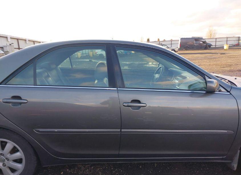 Photo 13 of 2004 Toyota Camry XLE (VIN 4T1BE30K44U930538)