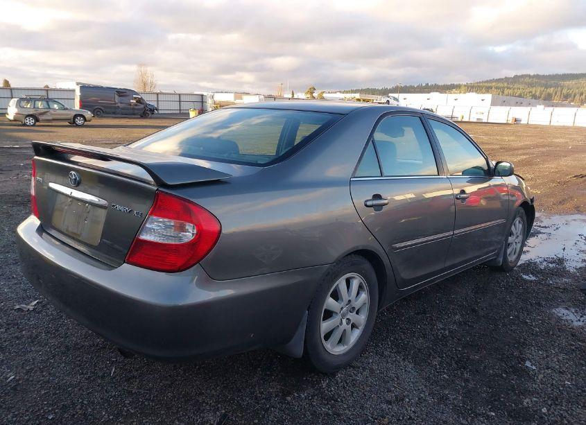 Photo 4 of 2004 Toyota Camry XLE (VIN 4T1BE30K44U930538)