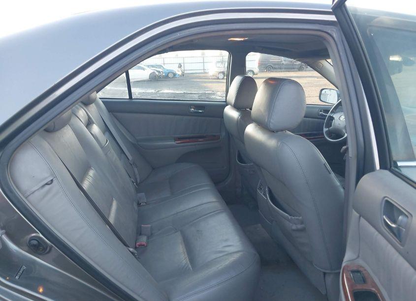 Photo 8 of 2004 Toyota Camry XLE (VIN 4T1BE30K44U930538)