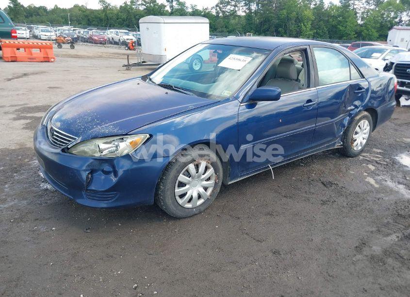 Photo 6 of 2005 Toyota Camry LE (VIN 4T1BE30K45U033169)