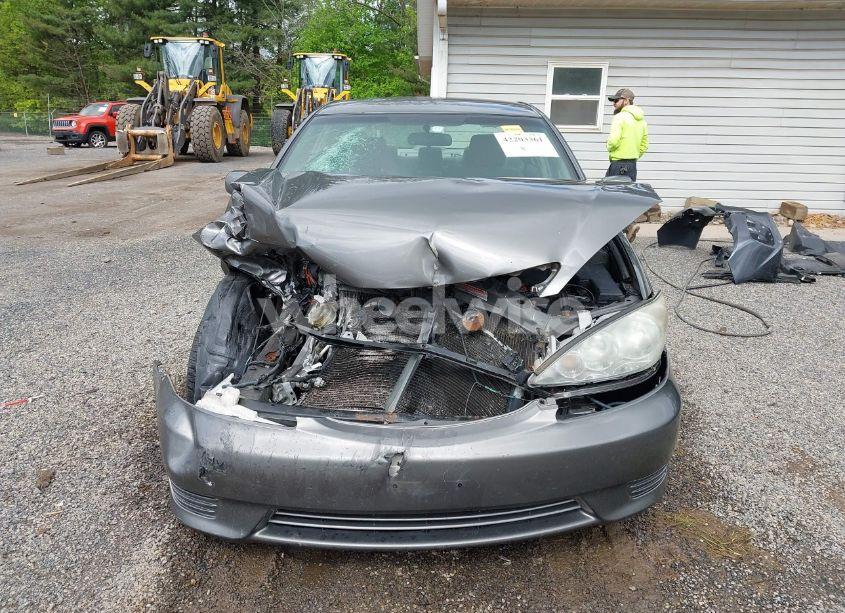 Photo 13 of 2005 Toyota Camry LE (VIN 4T1BE30K45U511395)