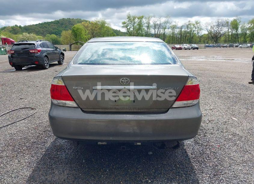 Photo 17 of 2005 Toyota Camry LE (VIN 4T1BE30K45U511395)