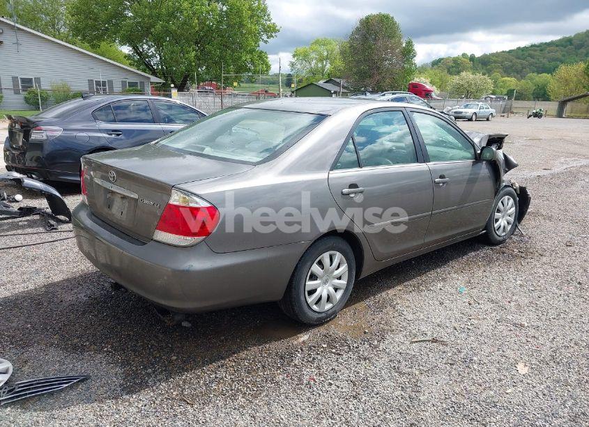 Photo 4 of 2005 Toyota Camry LE (VIN 4T1BE30K45U511395)