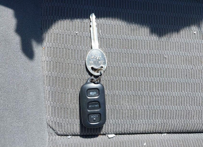 Photo 11 of 2005 Toyota Camry LE (VIN 4T1BE30K45U569345)