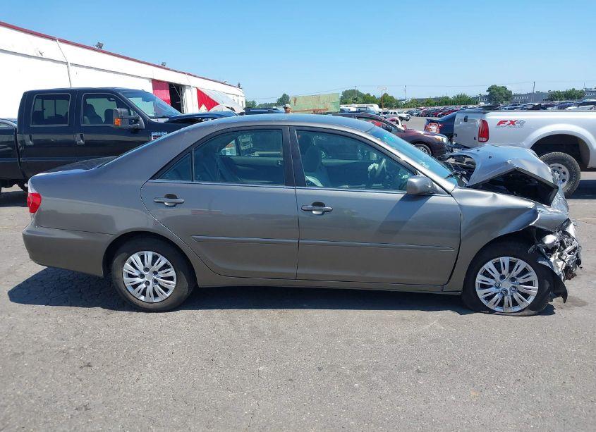 Photo 14 of 2005 Toyota Camry LE (VIN 4T1BE30K45U569345)