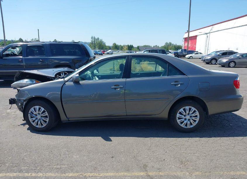 Photo 15 of 2005 Toyota Camry LE (VIN 4T1BE30K45U569345)