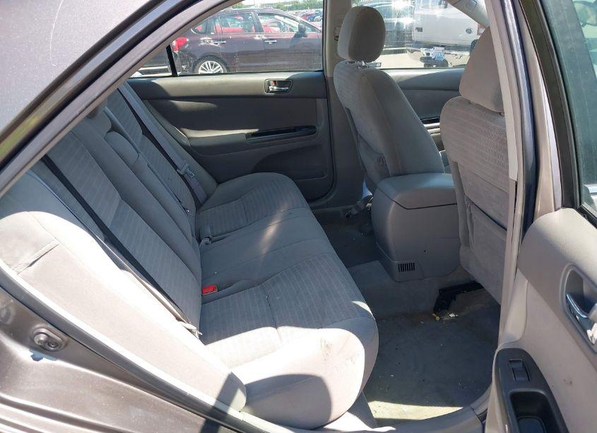 Photo 8 of 2005 Toyota Camry LE (VIN 4T1BE30K45U569345)