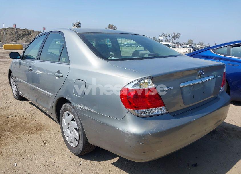 Photo 3 of 2005 Toyota Camry LE (VIN 4T1BE30K45U602280)