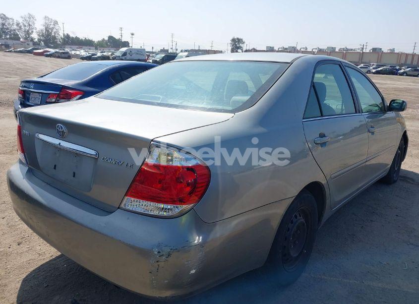 Photo 4 of 2005 Toyota Camry LE (VIN 4T1BE30K45U602280)