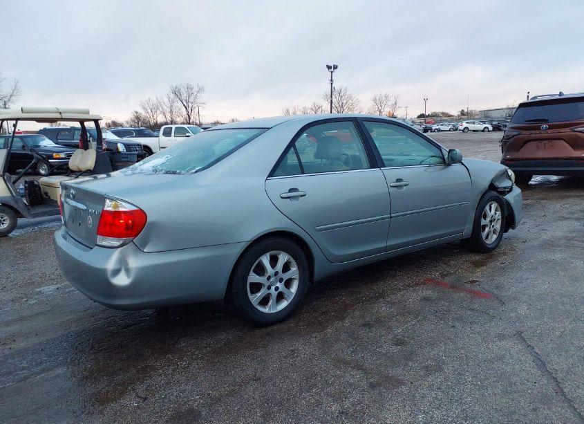 Photo 4 of 2005 Toyota Camry XLE (VIN 4T1BE30K45U614574)