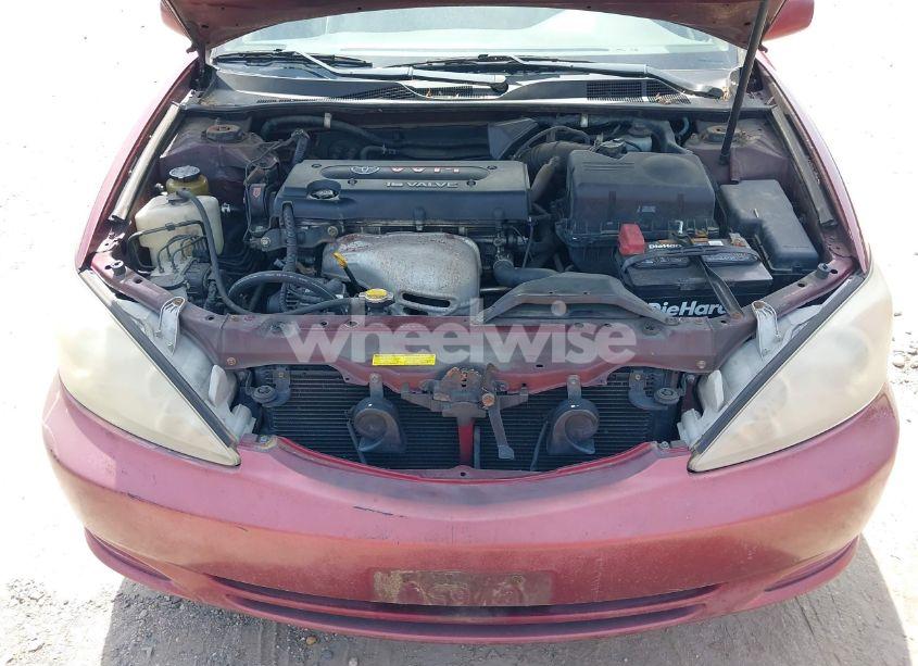 Photo 10 of 2002 Toyota Camry XLE (VIN 4T1BE30K52U099242)