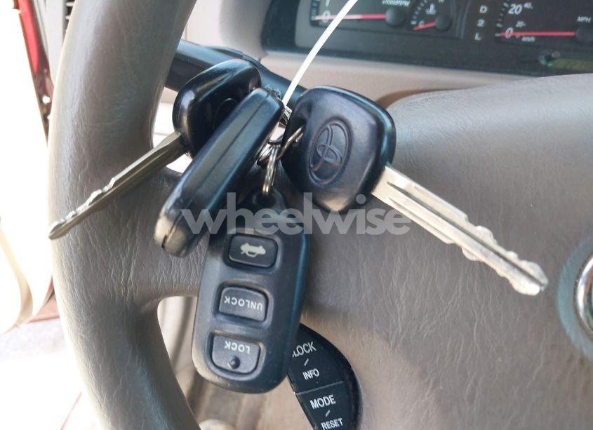 Photo 11 of 2002 Toyota Camry XLE (VIN 4T1BE30K52U099242)