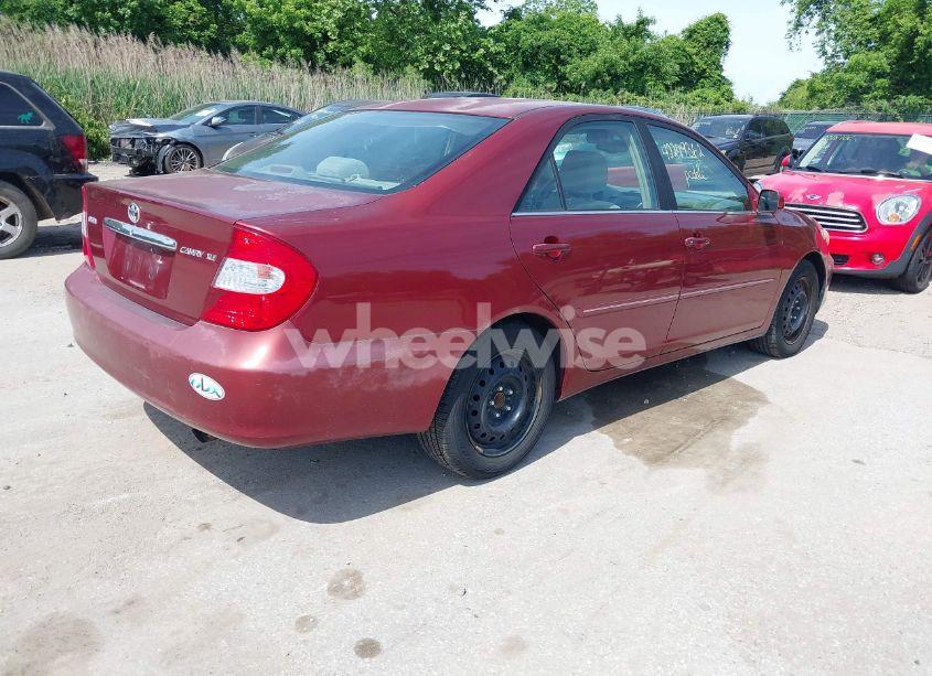 Photo 4 of 2002 Toyota Camry XLE (VIN 4T1BE30K52U099242)