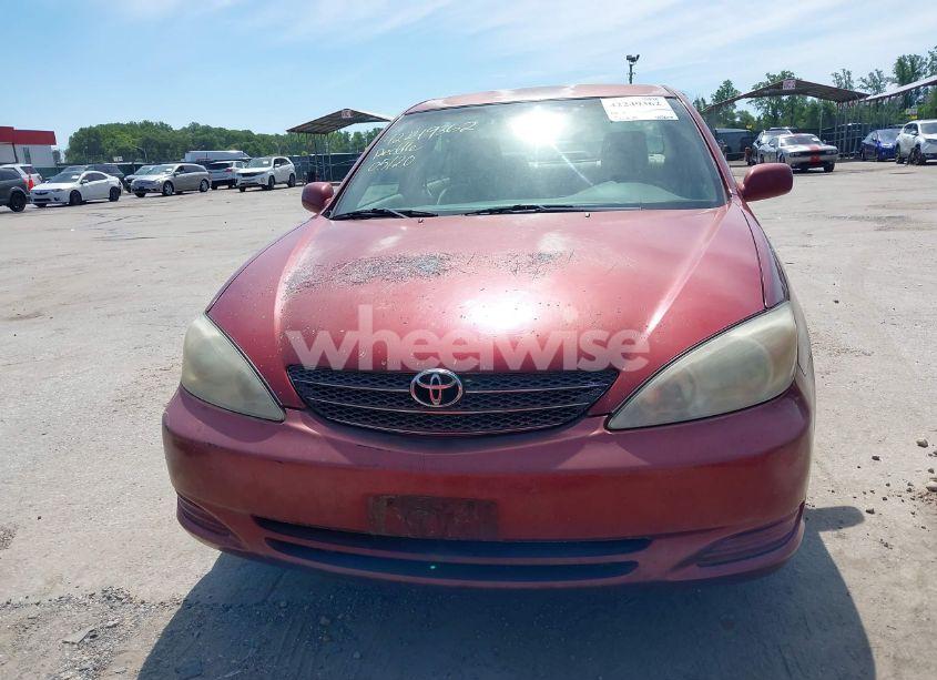 Photo 6 of 2002 Toyota Camry XLE (VIN 4T1BE30K52U099242)