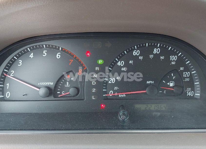 Photo 7 of 2002 Toyota Camry XLE (VIN 4T1BE30K52U099242)