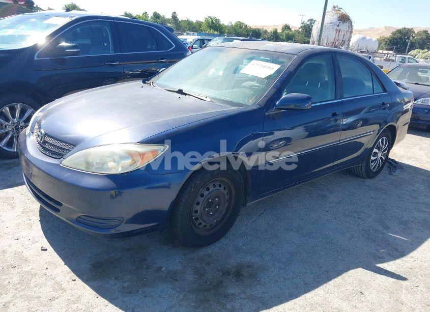 Photo 2 of 2002 Toyota Camry XLE (VIN 4T1BE30K52U620072)