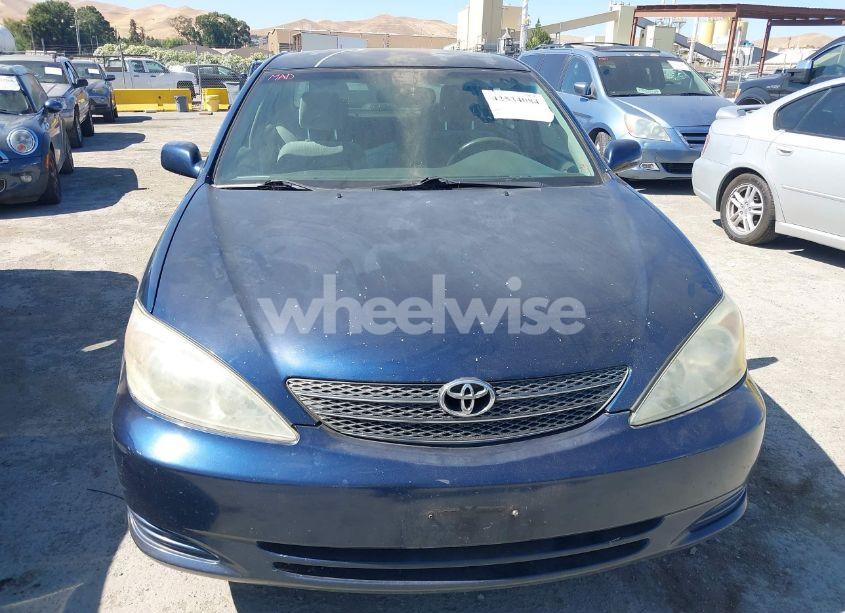 Photo 6 of 2002 Toyota Camry XLE (VIN 4T1BE30K52U620072)