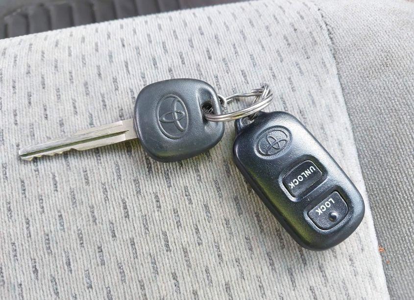 Photo 11 of 2003 Toyota Camry XLE (VIN 4T1BE30K53U251134)