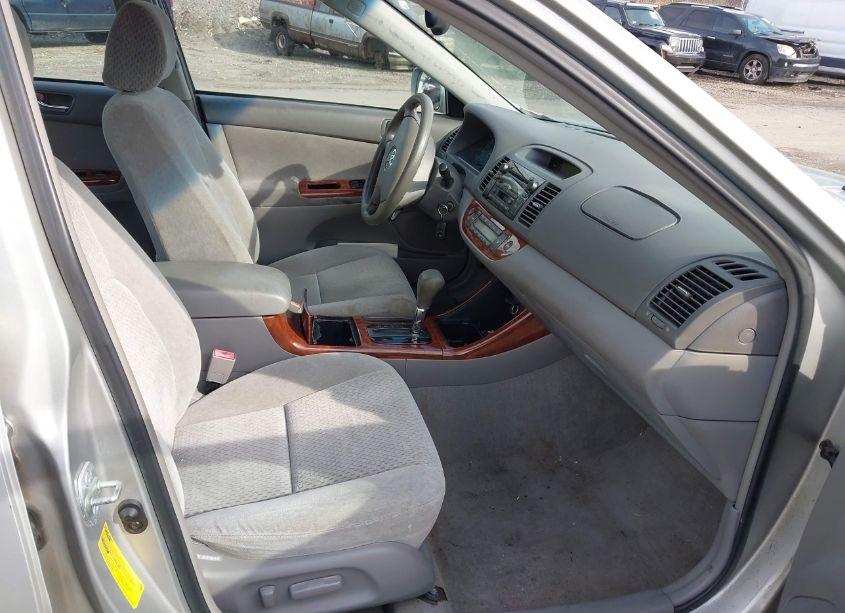 Photo 5 of 2003 Toyota Camry XLE (VIN 4T1BE30K53U251134)