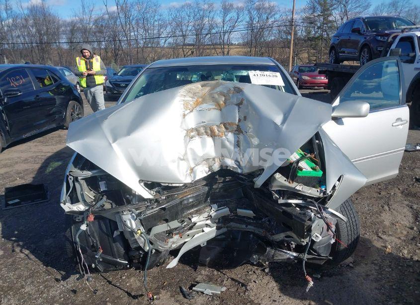 Photo 6 of 2004 Toyota Camry XLE (VIN 4T1BE30K54U868728)