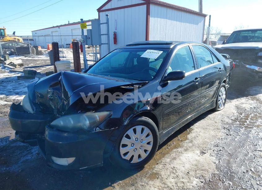 Photo 6 of 2005 Toyota Camry SE (VIN 4T1BE30K55U008118)