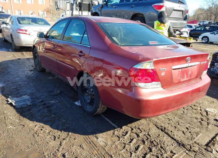 Photo 3 of 2005 Toyota Camry XLE (VIN 4T1BE30K55U068397)