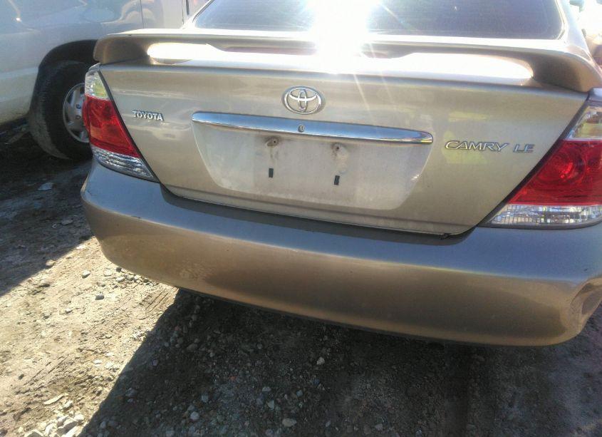 Photo 6 of 2005 Toyota Camry LE (VIN 4T1BE30K55U075611)