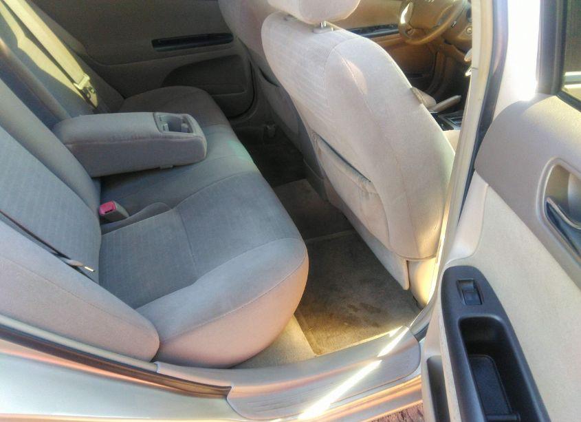 Photo 8 of 2005 Toyota Camry LE (VIN 4T1BE30K55U075611)
