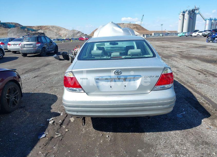 Photo 16 of 2005 Toyota Camry XLE (VIN 4T1BE30K55U097768)