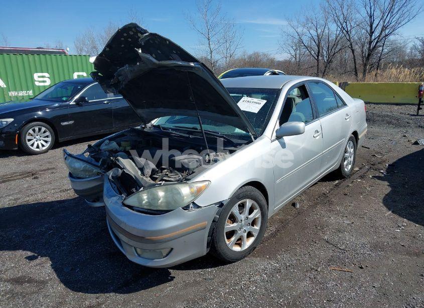 Photo 2 of 2005 Toyota Camry XLE (VIN 4T1BE30K55U097768)