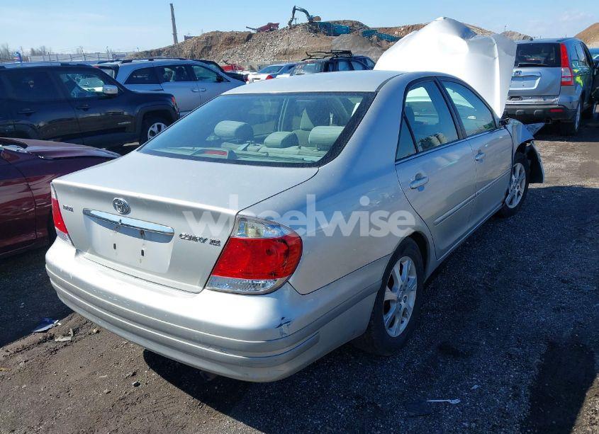 Photo 4 of 2005 Toyota Camry XLE (VIN 4T1BE30K55U097768)