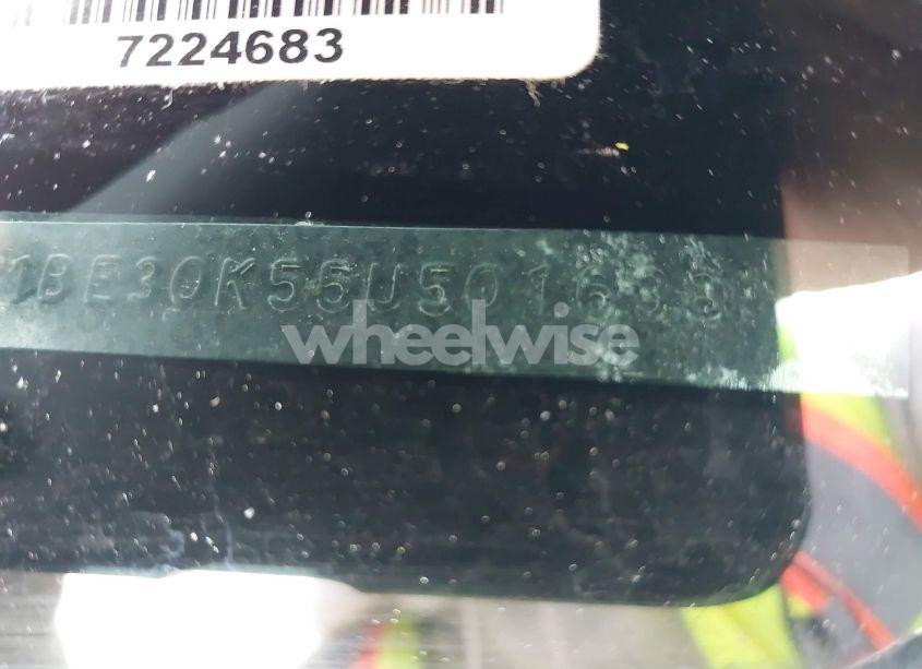 Photo 11 of 2005 Toyota Camry XLE (VIN 4T1BE30K55U501698)