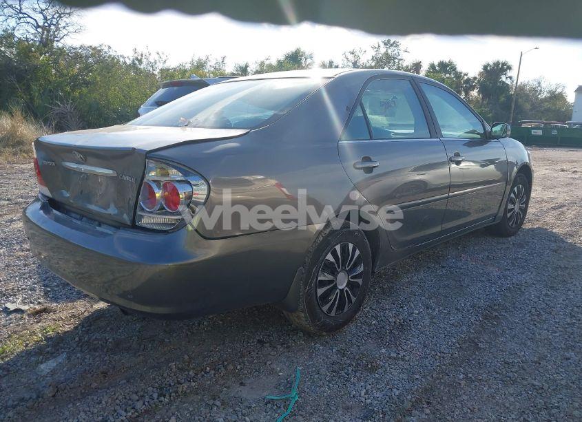 Photo 4 of 2005 Toyota Camry LE (VIN 4T1BE30K55U524317)