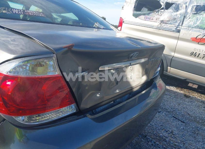 Photo 6 of 2005 Toyota Camry LE (VIN 4T1BE30K55U524317)