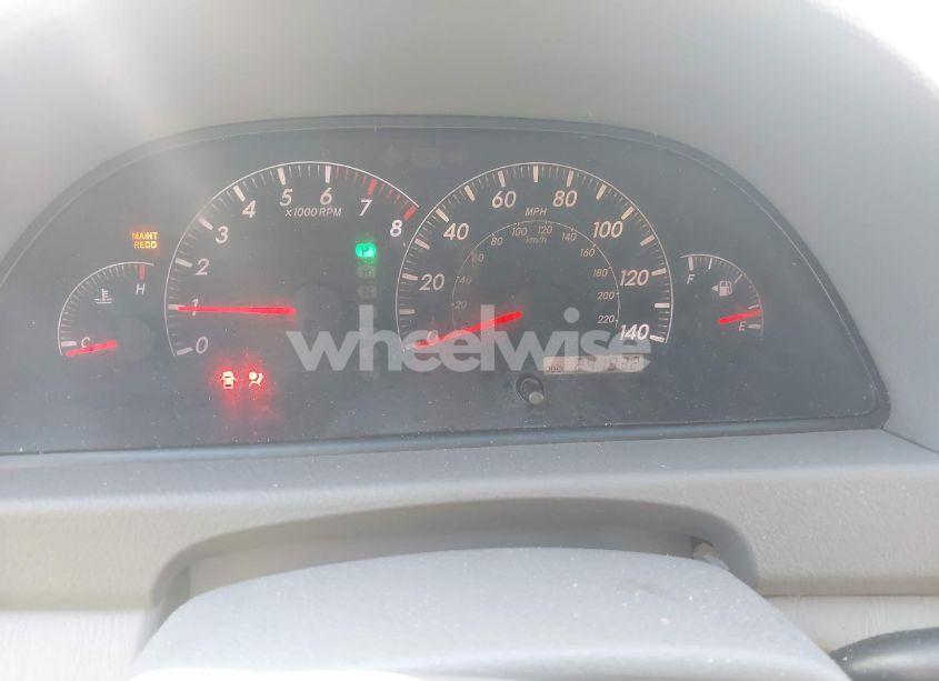 Photo 7 of 2005 Toyota Camry LE (VIN 4T1BE30K55U524317)
