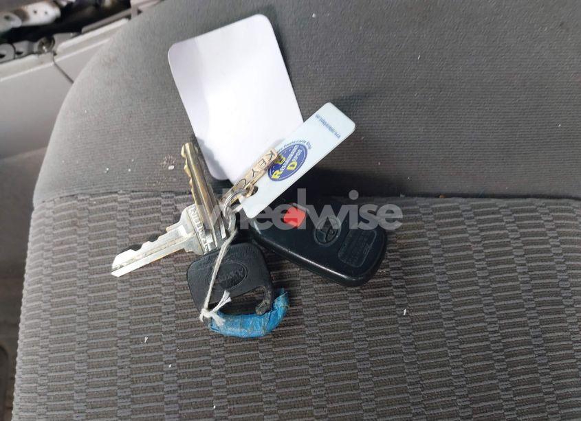Photo 11 of 2005 Toyota Camry LE (VIN 4T1BE30K55U625776)
