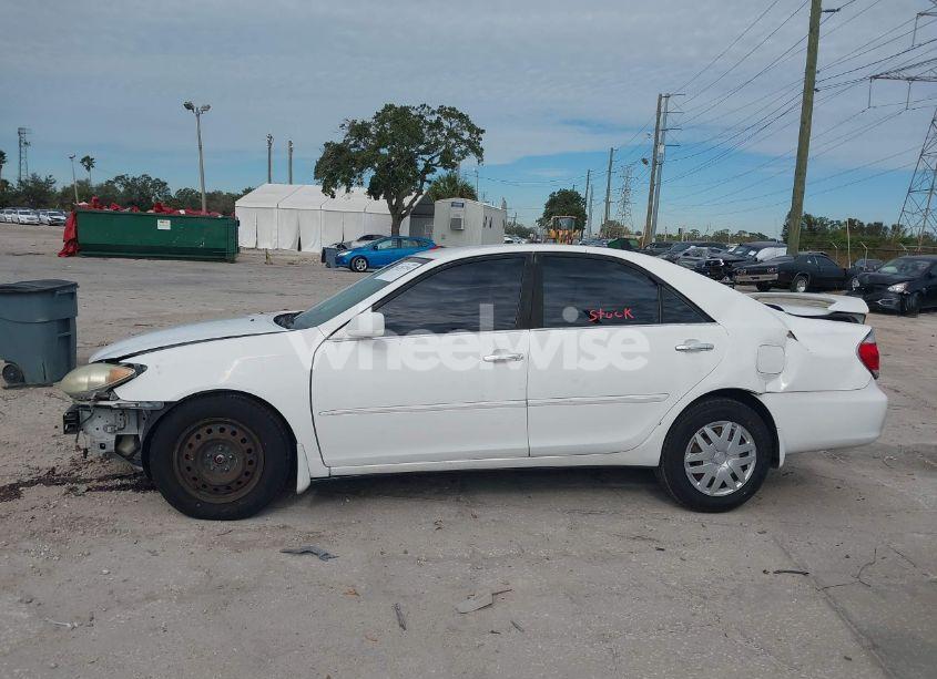 Photo 15 of 2005 Toyota Camry LE (VIN 4T1BE30K55U625776)