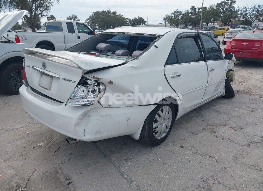 Photo 4 of 2005 Toyota Camry LE (VIN 4T1BE30K55U625776)