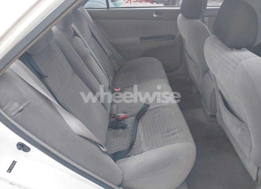 Photo 8 of 2005 Toyota Camry LE (VIN 4T1BE30K55U625776)